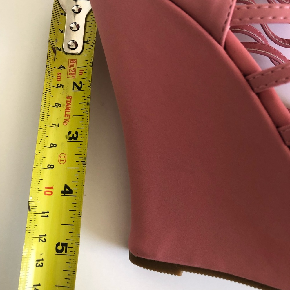 New Caged Pink Glam Bamboo Wedge - Picture 5 of 7